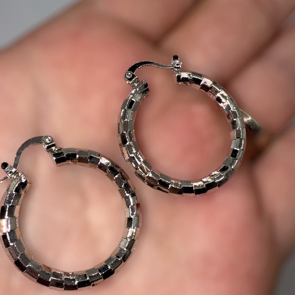 Elegant Silver tone Hoop Earrings